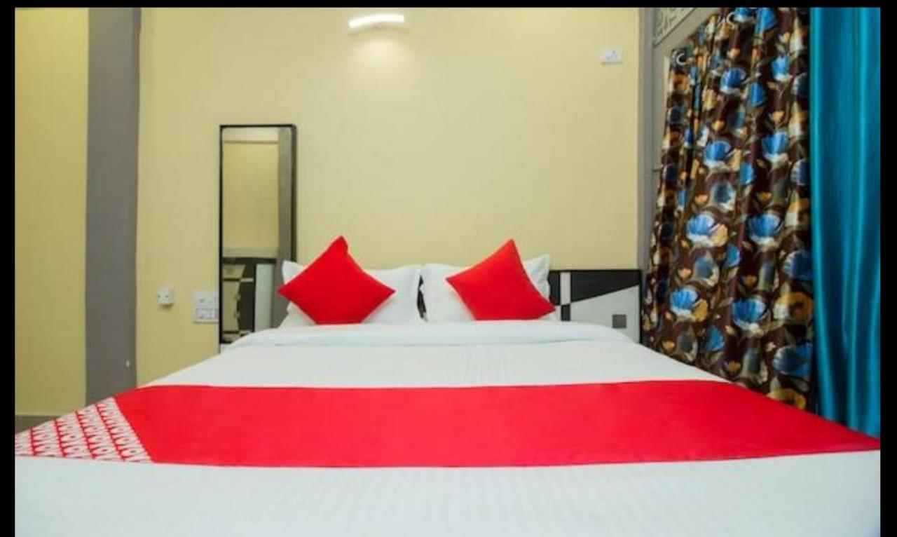 Hotel Swaraj Logde Panvel Dış mekan fotoğraf
