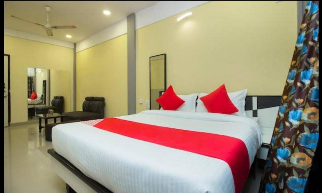 Hotel Swaraj Logde Panvel Dış mekan fotoğraf
